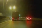行车记录仪拍下爆胎现场