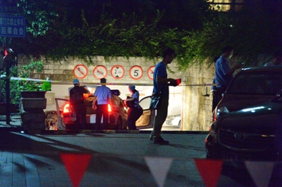 曝杭州萧山某医院副院长与<em>裸女</em>昏迷车内+抢救