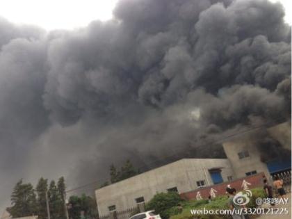 浙江平湖一塑胶厂发生火灾 已造成8死5伤