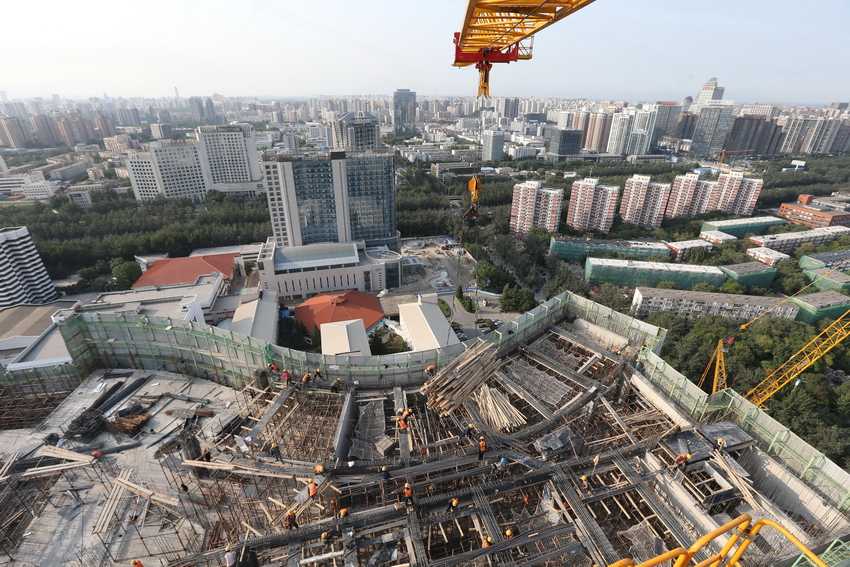 中国铁建十六局集团承建的诺金饭店主体结构提