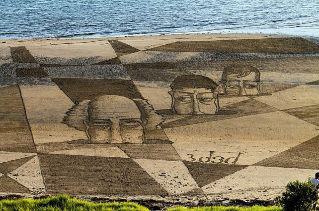 两熊孩子掉入沥青罐 消防4小时抠出(图)