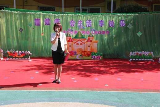 西罗园幼儿园举行庆六一健康童话剧演出活动