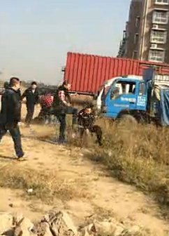 西安 最牛 村 支书 阻碍执法 殴打民警  自称我是政