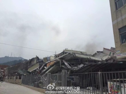 深圳发生山体滑坡已造成一栋楼坍塌 现场有人被困【2】