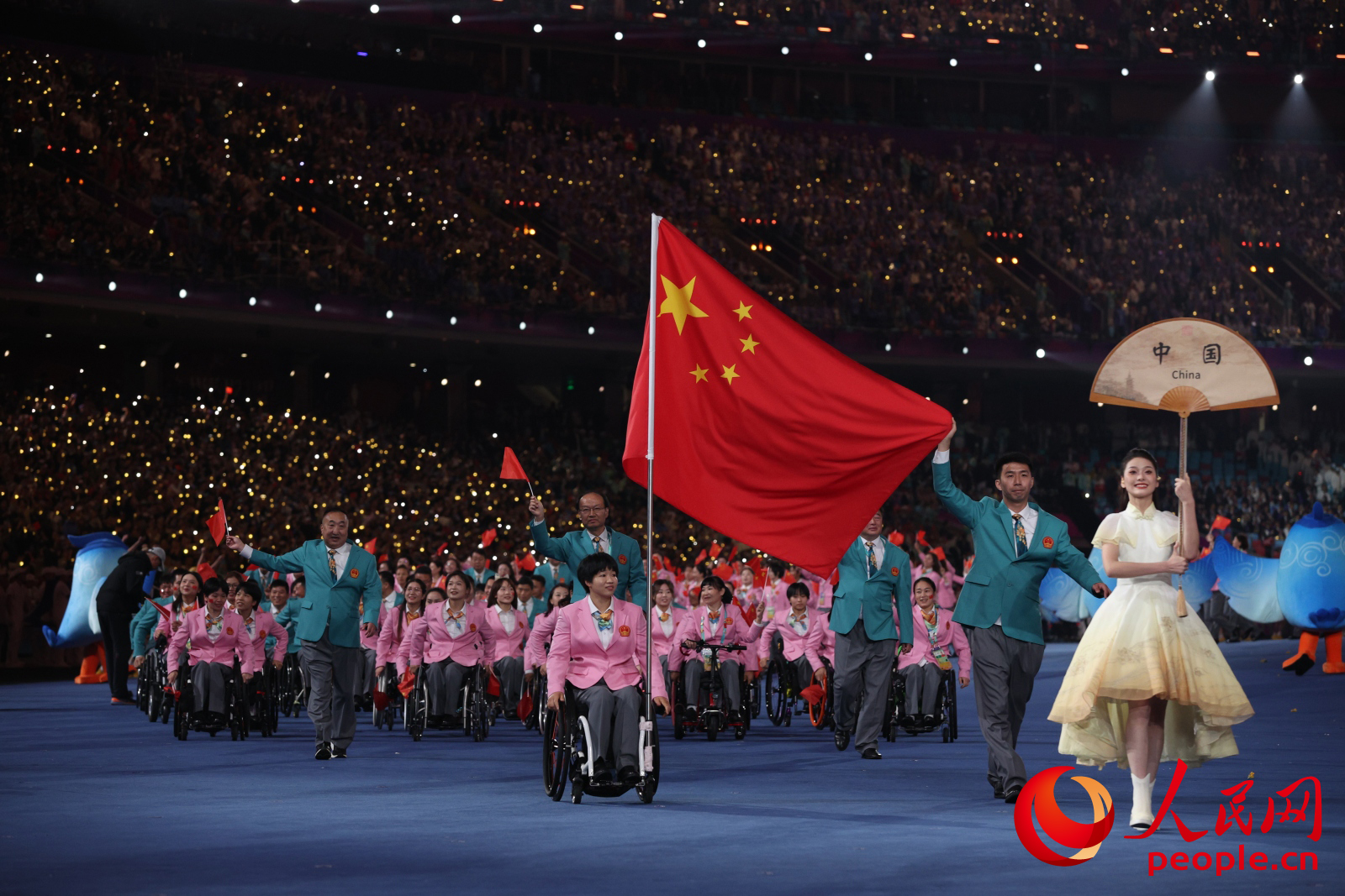 ��Ļʽ�ϣ��й������������볡�������� �ܾ�Բ��