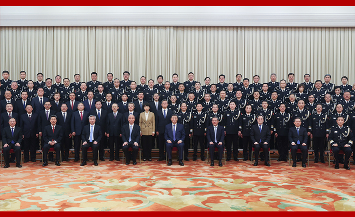  Xi Jinping Meets with Representatives of the National Public Security Work Conference