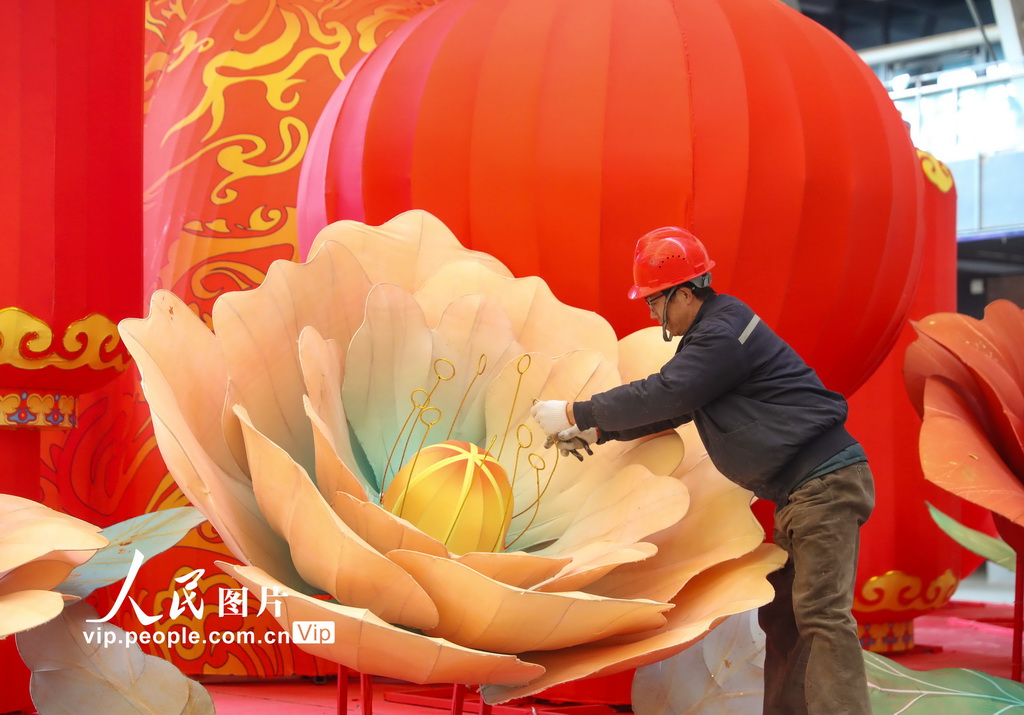 山东青岛：制花灯 迎新春【4】