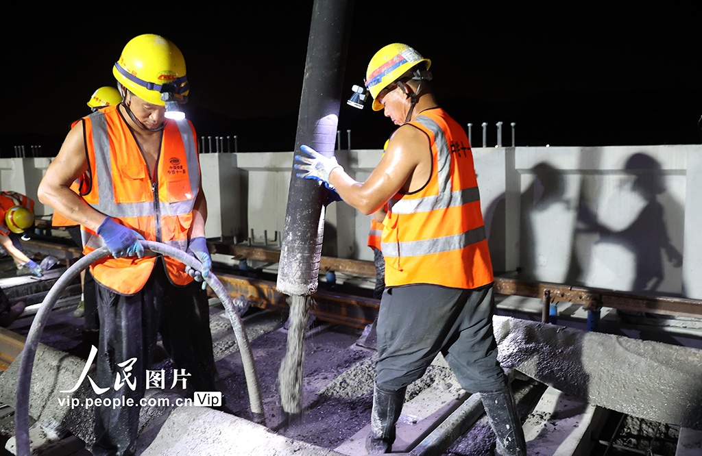 浙江德清：杭德市域铁路错峰施工保进度【3】