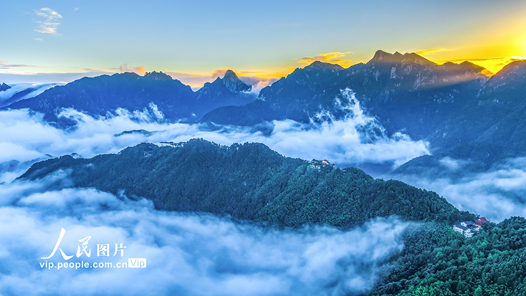 九华山现云海美景