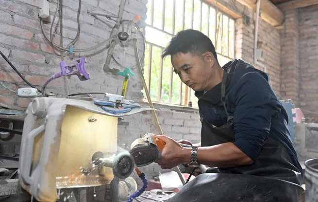 广西龙胜：玉器生产助就业