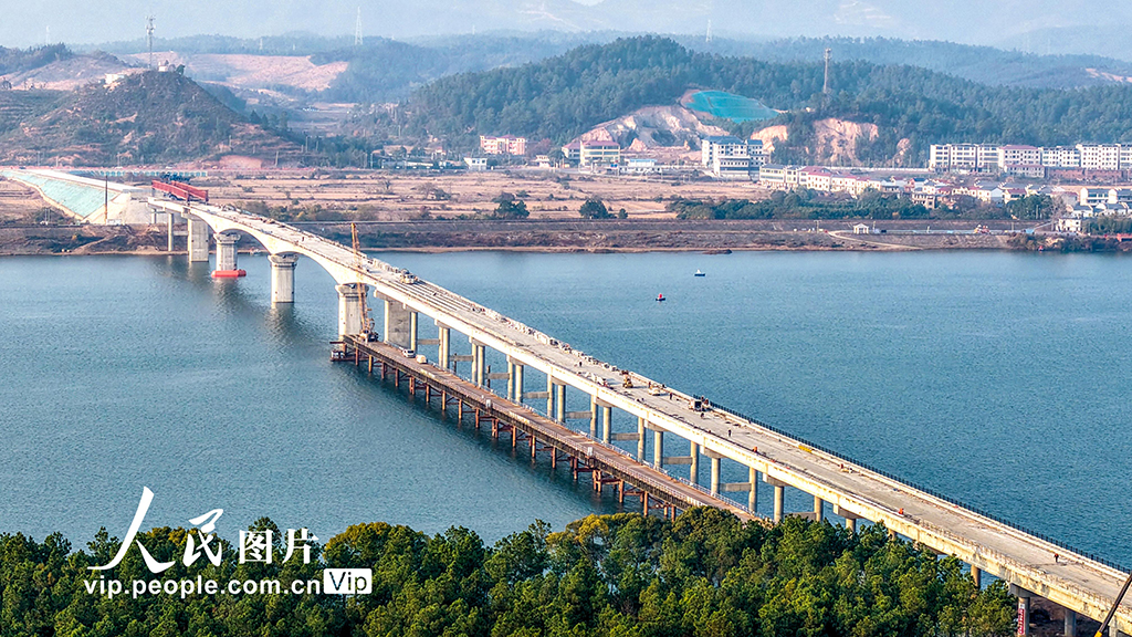 江西峡江：赣江仁和大桥建设忙【4】
