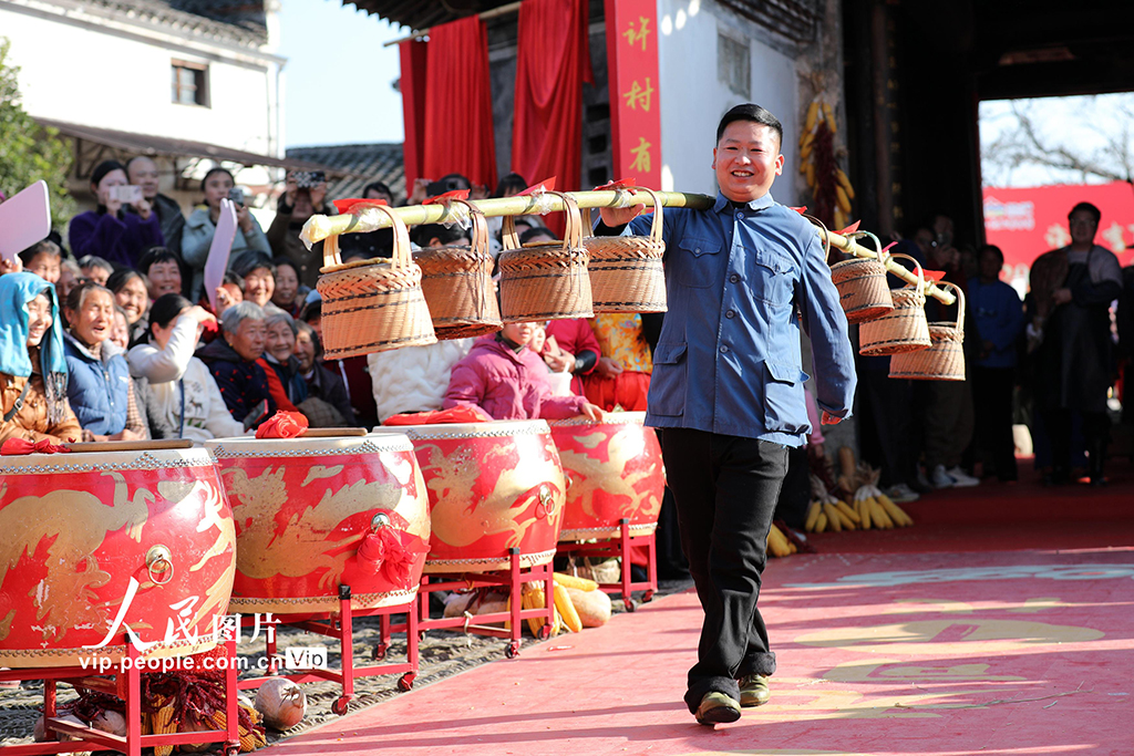 安徽歙县：“村T”迎新年