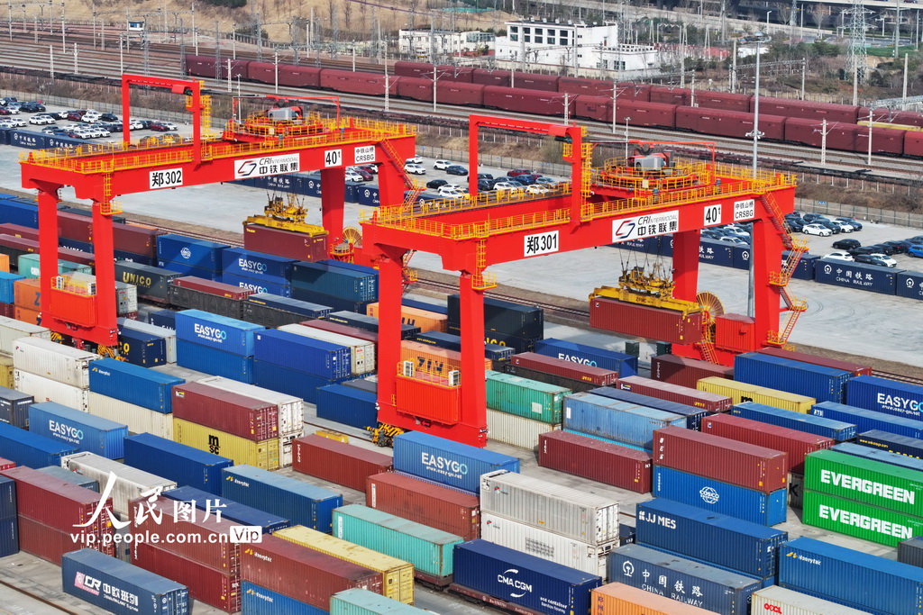 河南郑州：中欧班列运输忙【2】
