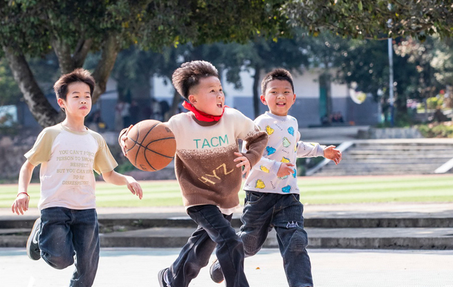 贵州从江：新学期 动起来