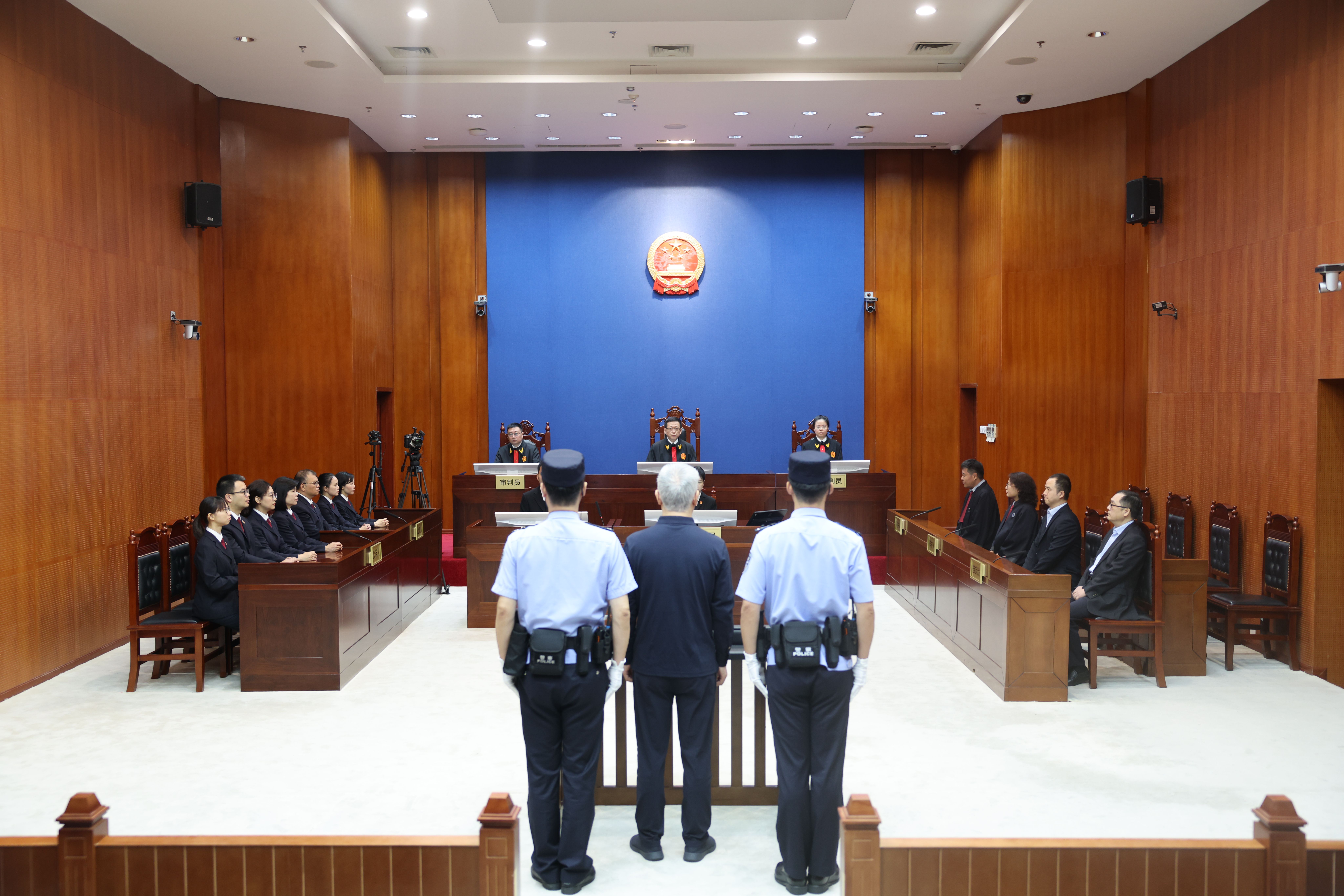 江苏省第二中医院黄牛号贩子票贩子代网上预约代挂号电话恒大集团、恒大地产、许家印等案一审宣判