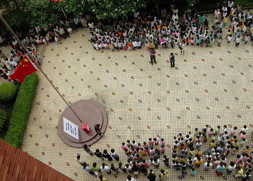 温家宝爷爷告诉小姐姐要好好活着