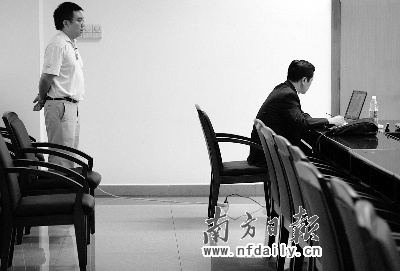 广东公选进入领导能力测试 外语不行遭 一票否