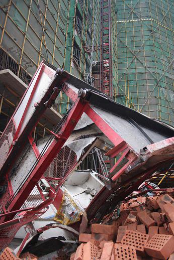 湖南长沙施工电梯坠落事故相关责任人被控制