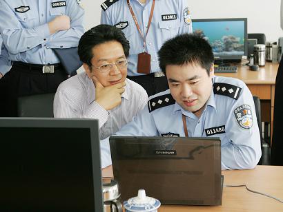 组图:上海市市长助理、公安局局长张学兵走访