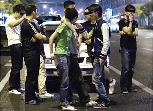 法治热点:杭州富家子飙车撞死人案公开宣判 一