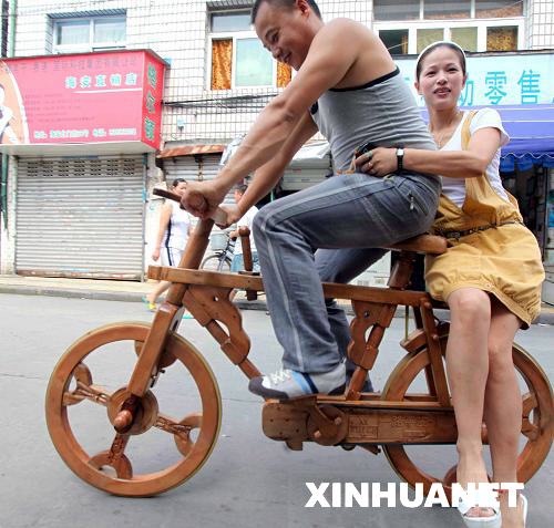 浙江瑞安市民制木头自行车 工艺精美可正常骑
