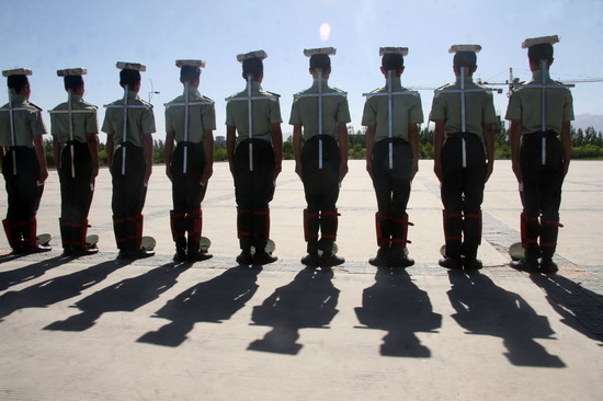 走进湖城国旗护卫队