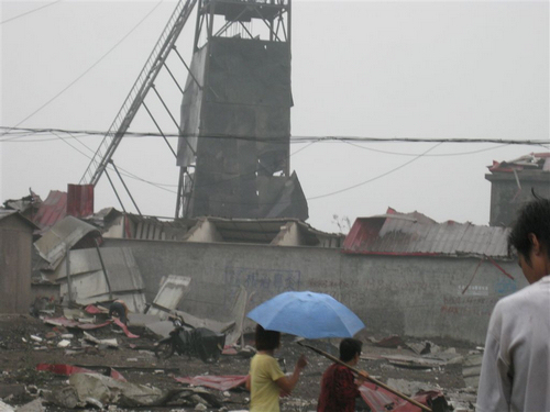 爆炸建现场。图片来源：人民聊吧 网友供图