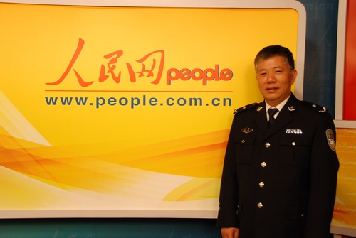 组图:无锡市公安局局长赵志新做客人民网