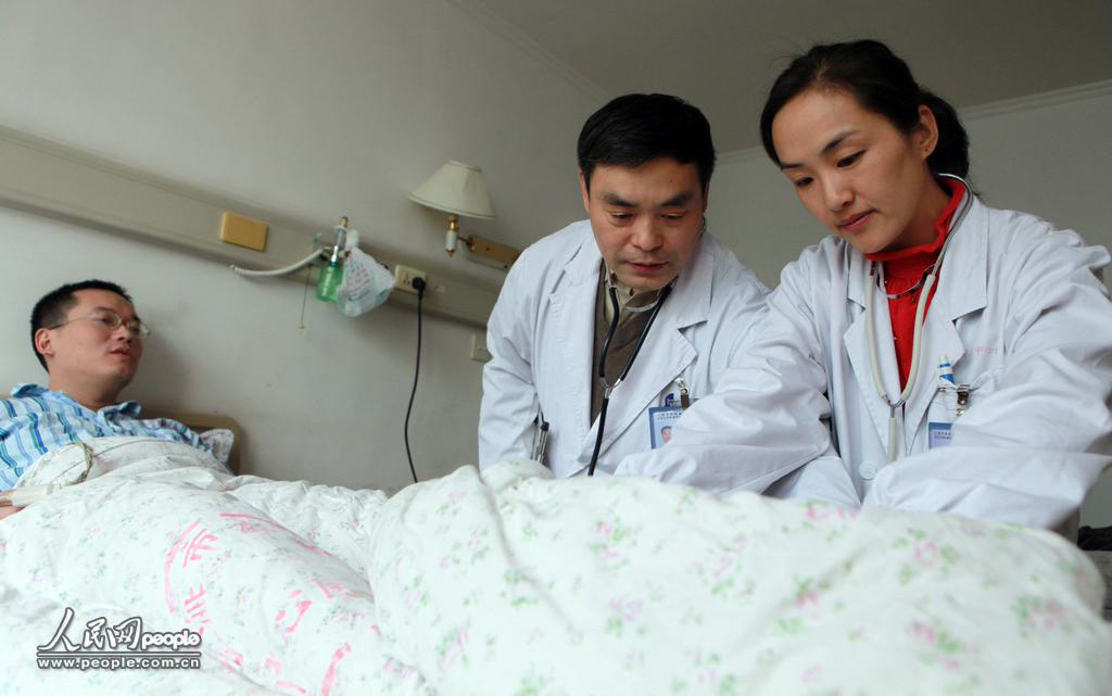 2010年11月16日,上海静安区中心医院的医生护