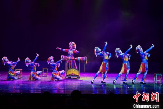 广西加强瑶族文化保护扶持瑶族小戏走向大舞台