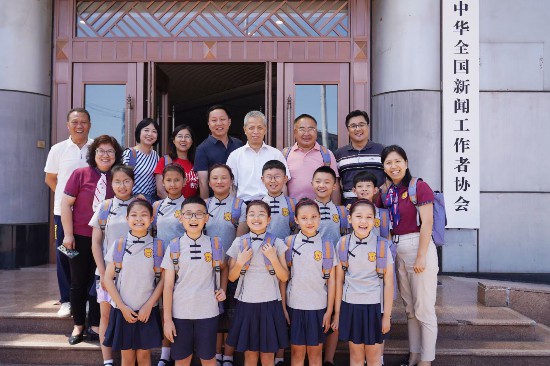 文县东坝童声齐唱团的孩子们在中国记协。