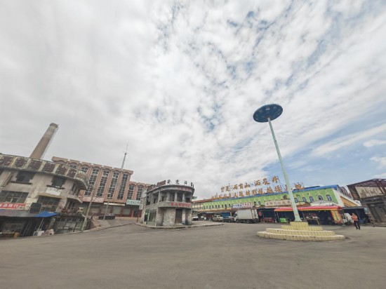 石炭井工业文旅影视小镇。新华社记者邹欣媛 摄